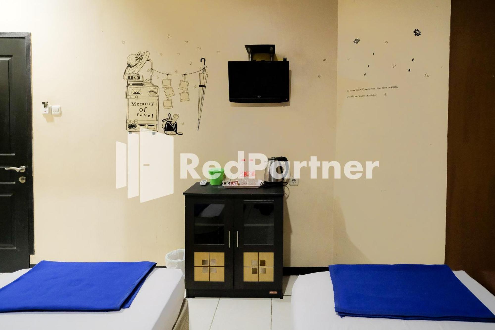 Reddoorz At Sparkling Hotel Surabaya Bagian luar foto