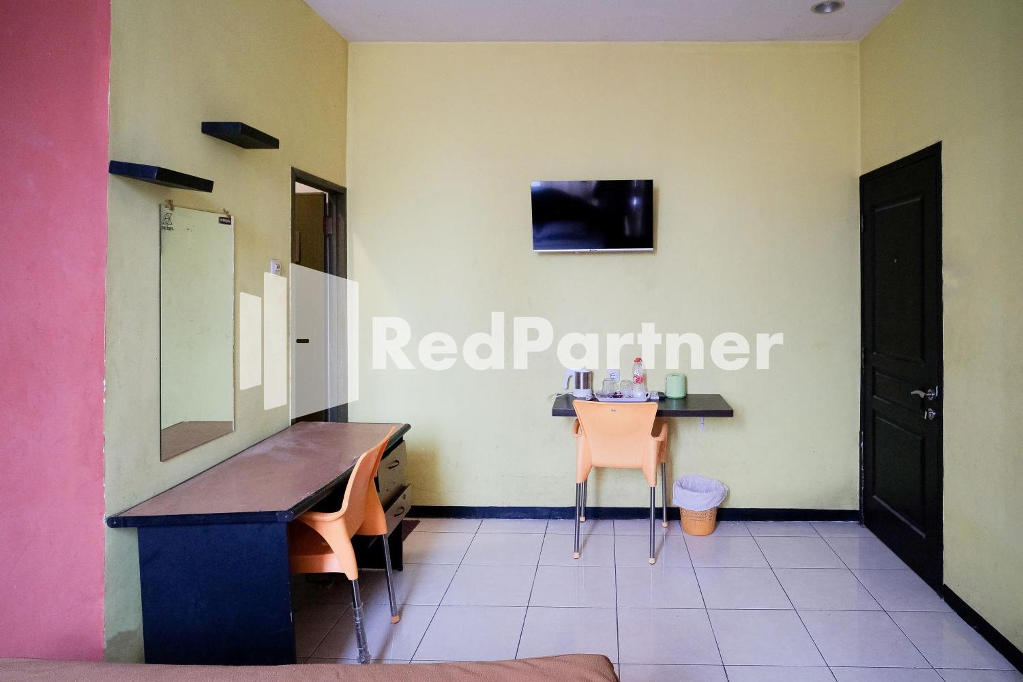 Reddoorz At Sparkling Hotel Surabaya Bagian luar foto